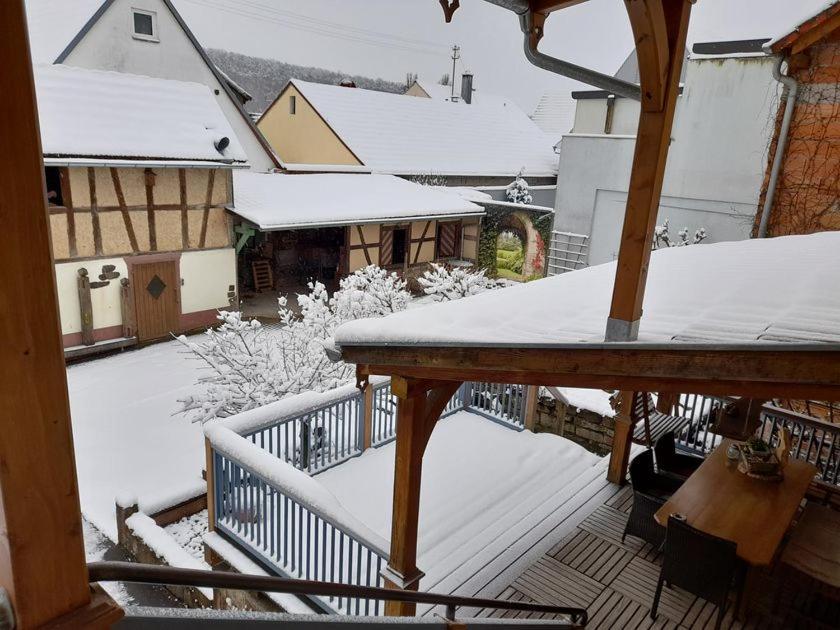 Ferienwohnung Im Theaterhof Greussenheim ภายนอก รูปภาพ